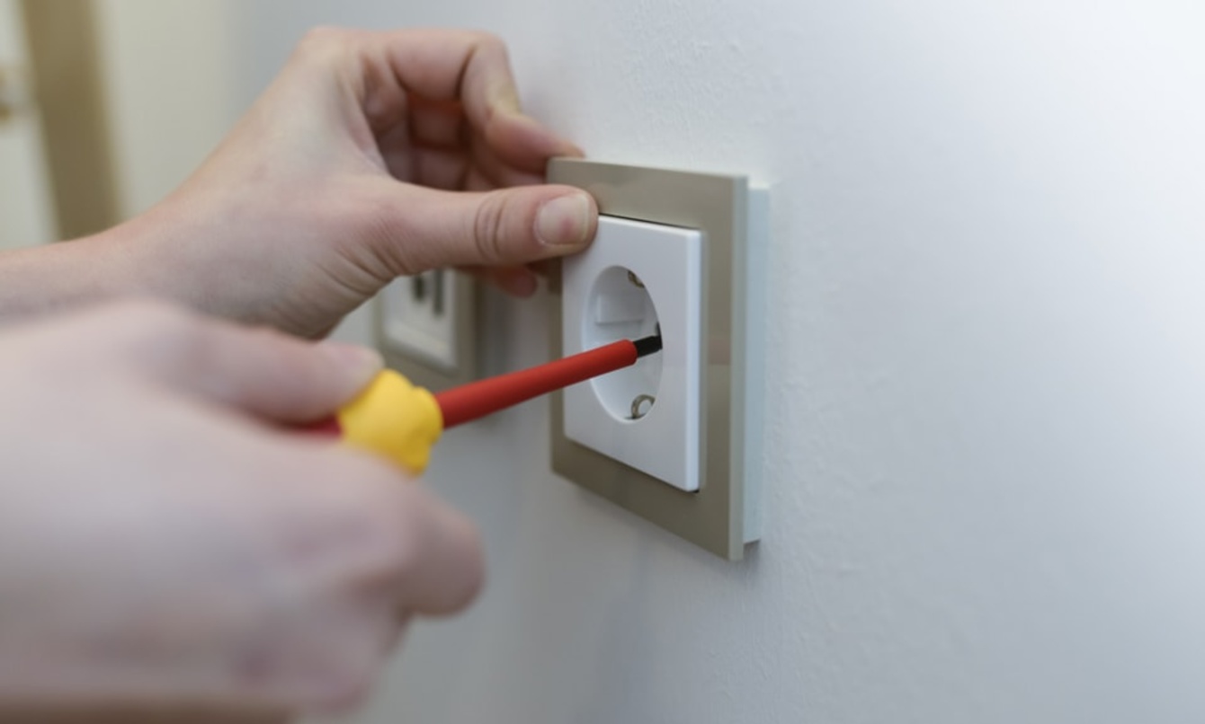 Elektro­installation bei CR Elektroanlagen in Starnberg
